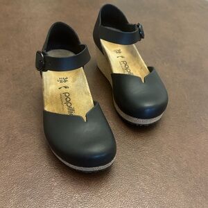 Women’s Birkenstock Papillio Mary in black
New condition!